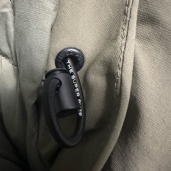 Aritzia Super Puff 2 O - Picture 3 of 7